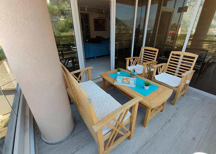 Villa Vista Real