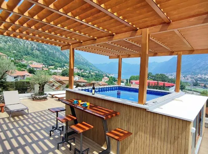 Villa Vista Real