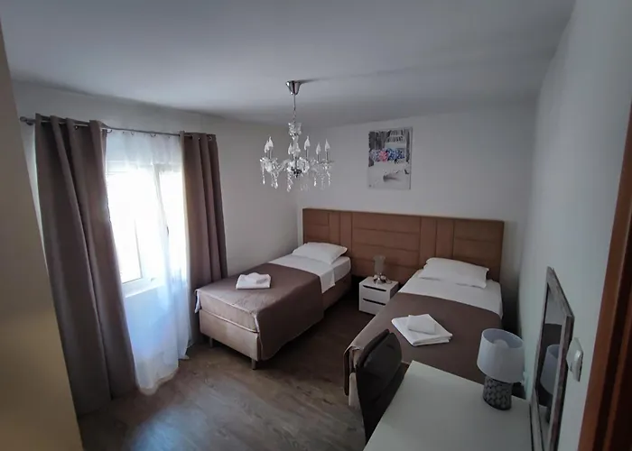 Villa Vista Real